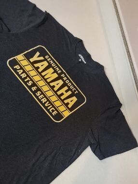 Yamaha Dark Gray Tee with Gold Parts & Service Badge Soft Feel 2x